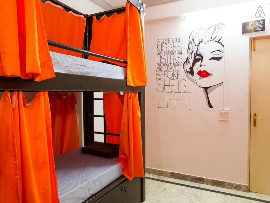 Social Rehab Hostel Μπανγκαλόρ Δωμάτιο φωτογραφία