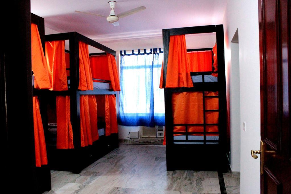 Social Rehab Hostel Μπανγκαλόρ Δωμάτιο φωτογραφία